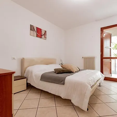 Cv012 - Cervia, Accogliente Trilocale Con Giardino * 체르비아
