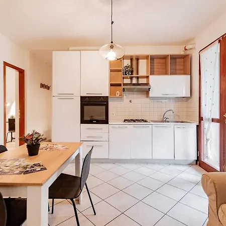 Cv012 - Cervia, Accogliente Trilocale Con Giardino 체르비아